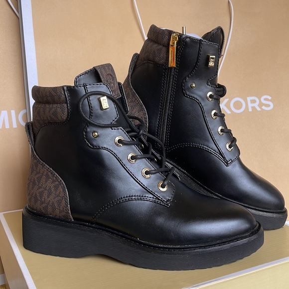 Michael Kors TRUDY BOOTIE FAUX LEATHER Black/Brown

49F0TRFE6L - Picture 6 of 16